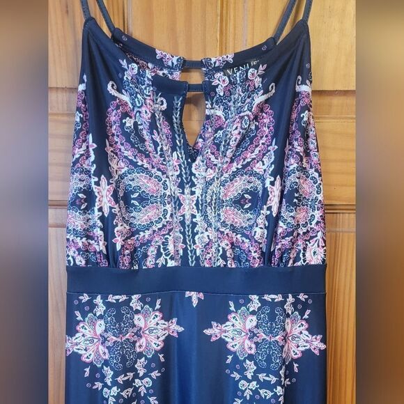 Venus Maxi Dress - Picture 2 of 5